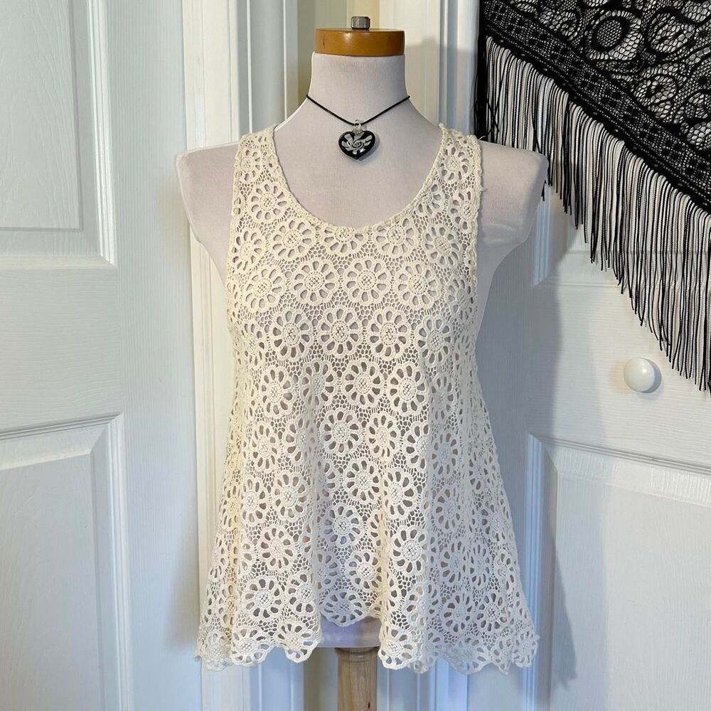 Pins-needles Women's Cream and White Vest